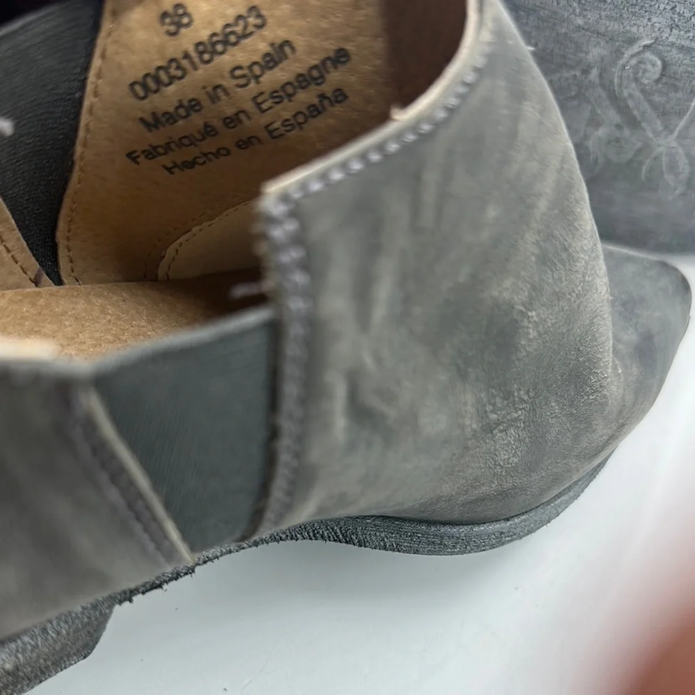 Free‎ People Sz 38 /US 7 1/2 Brixton Gray Leather Slip-On Shoes NEW